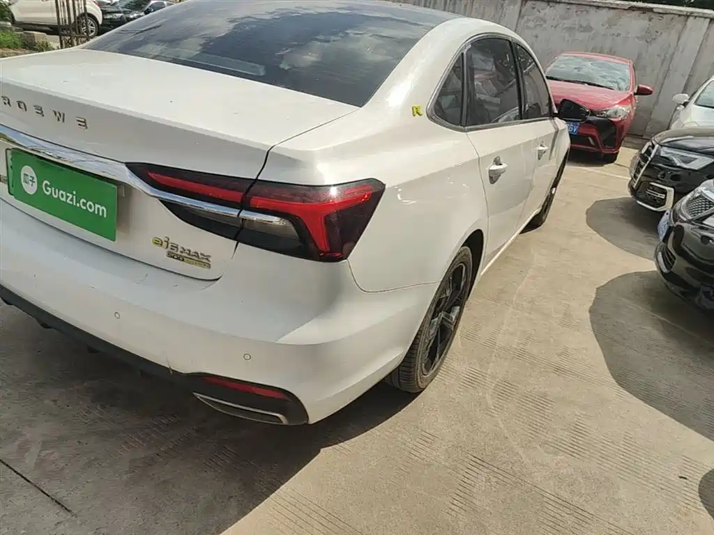 Roewe i6 MAX New Energy 2022 — фото 8