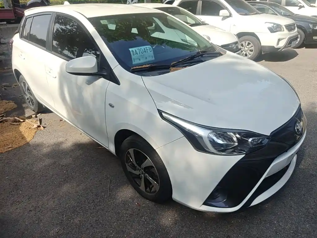 Toyota Yaris L 2019 — фото 4