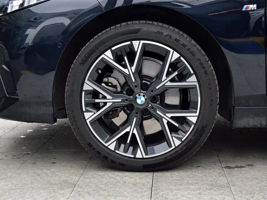 BMW 2 Series 2025 — фото 9