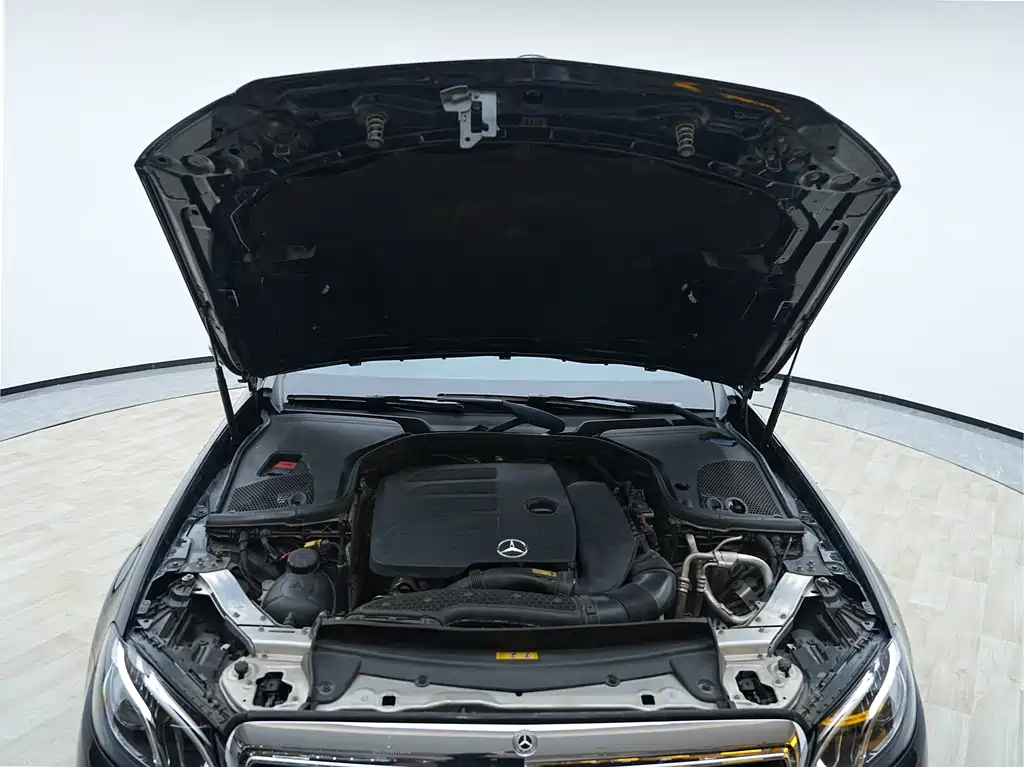 Mercedes-Benz E-Class 2020 — фото 28