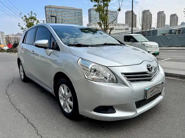 Toyota Yizhi 2014