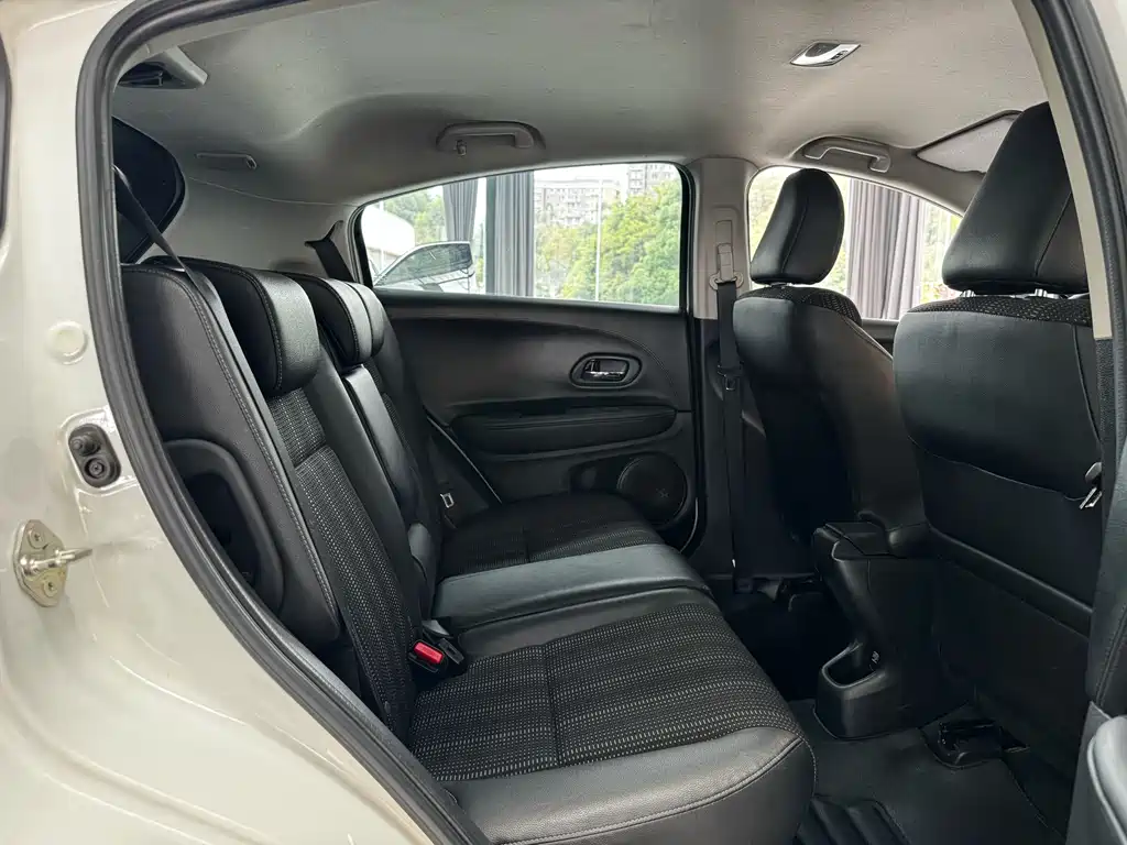 Honda Vezel 2016 — фото 18