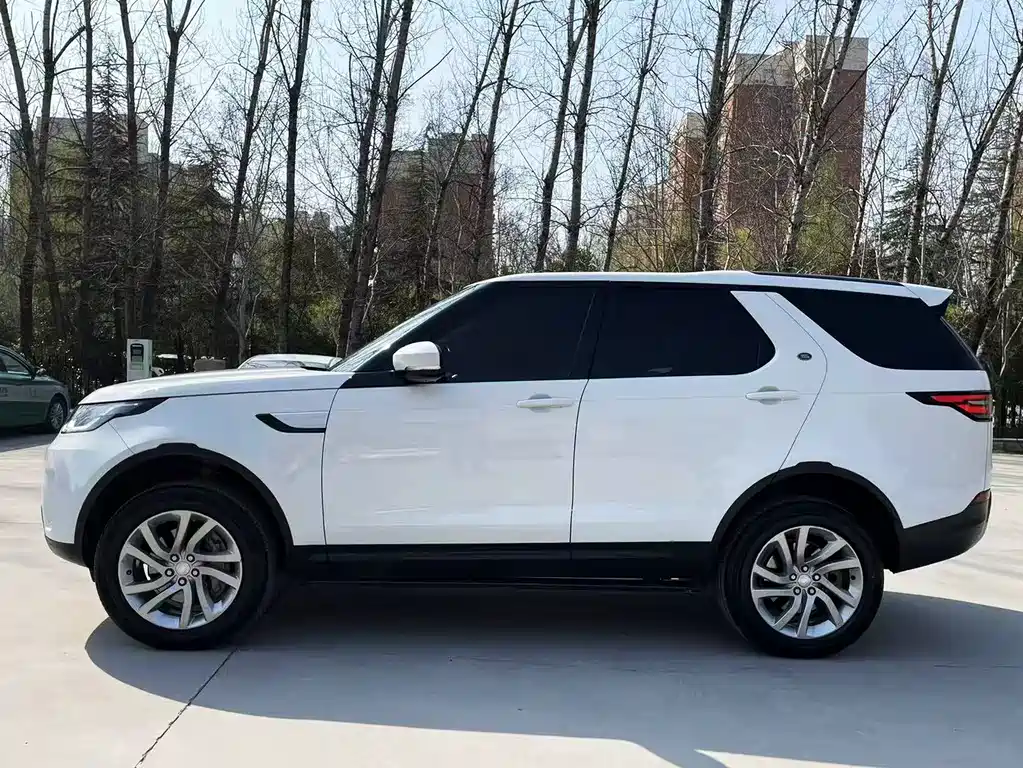Land Rover Discovery 2019 — фото 3