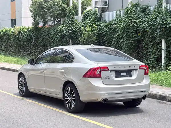 Volvo S60 2019