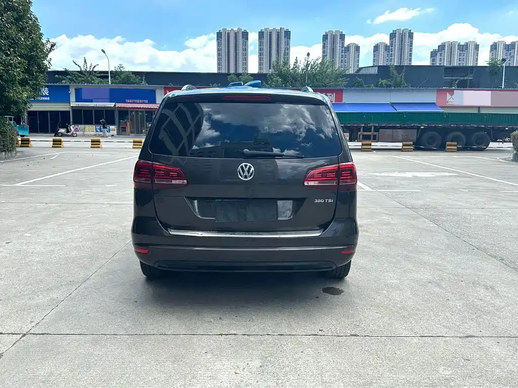 Volkswagen Sharan 2017 — фото 8