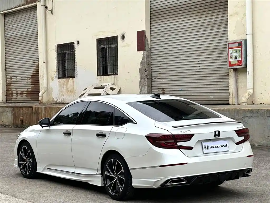 Honda Accord 2019 — фото 9