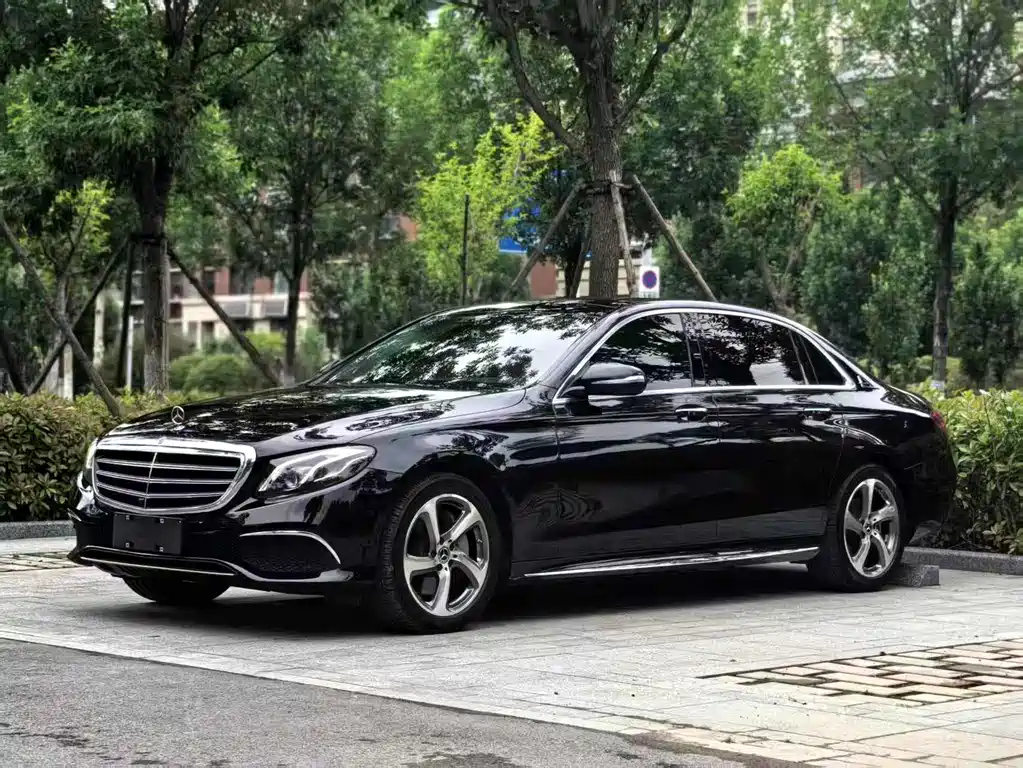 Mercedes-Benz E-Class 2019 — фото 1