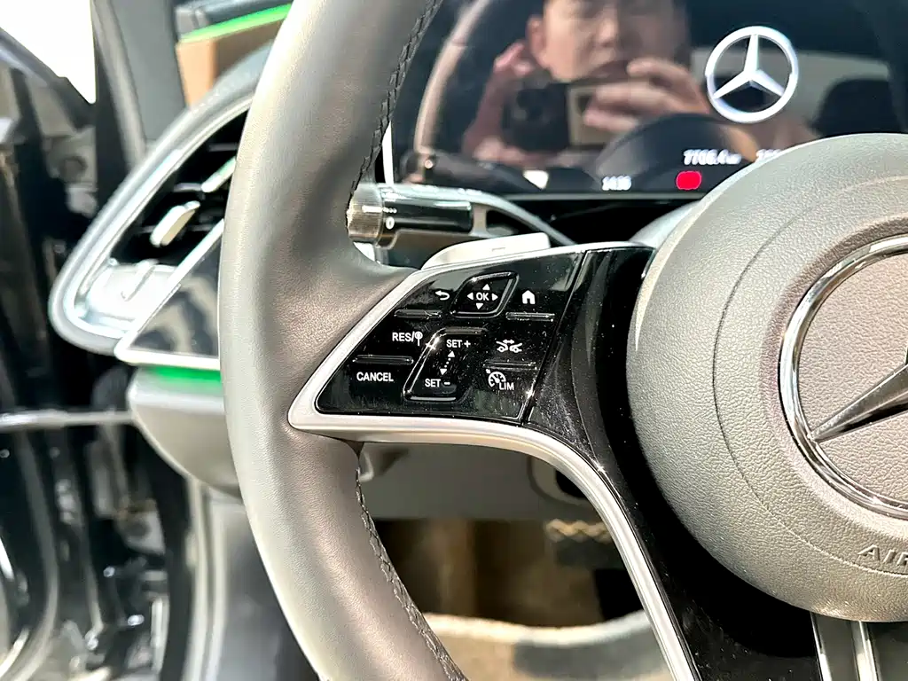 Mercedes-Benz E-Class 2024 — фото 14