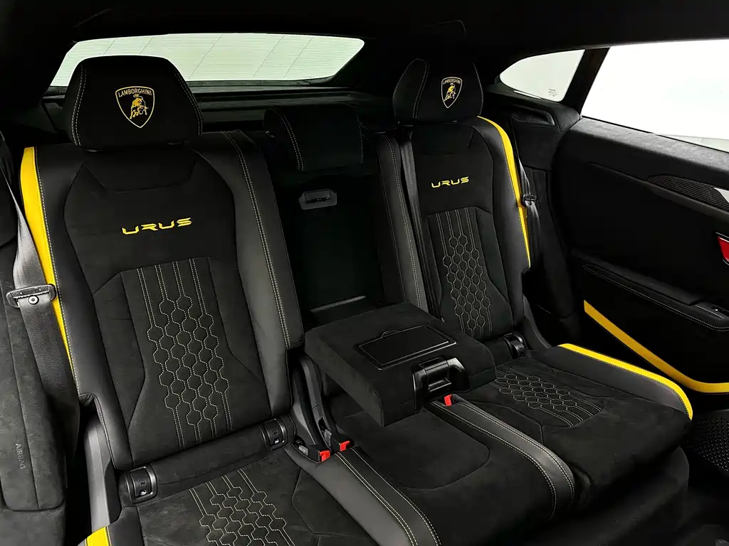 Lamborghini Urus 2023 — фото 33