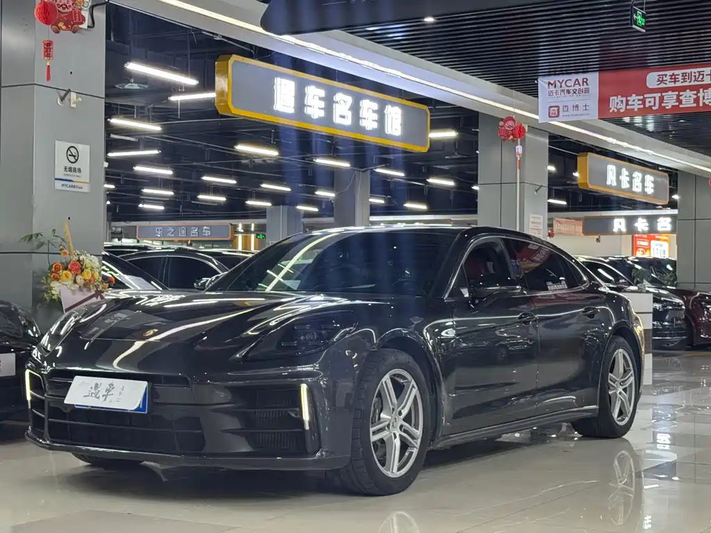 Porsche Panamera 2024