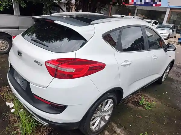 Geely Emgrand GS 2017