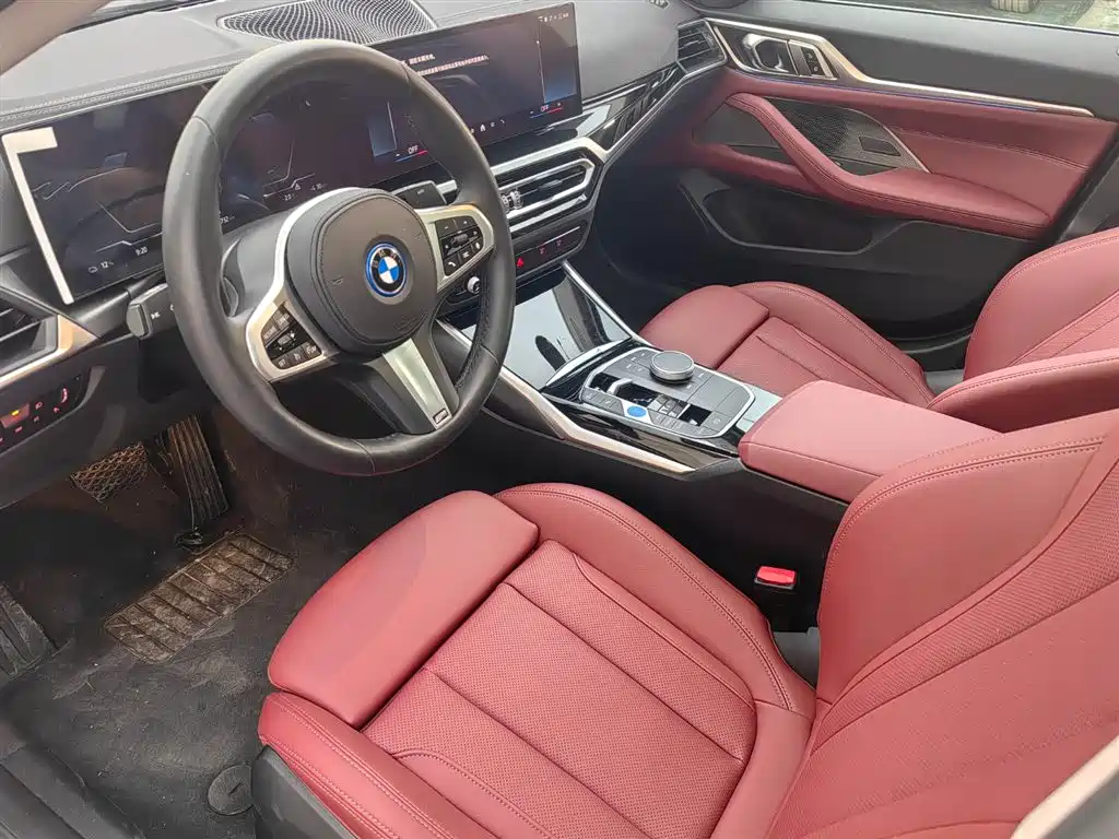BMW i4 2025 — фото 8