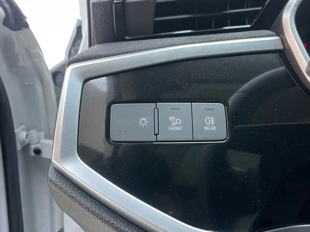 Audi Q3 2022 — фото 13