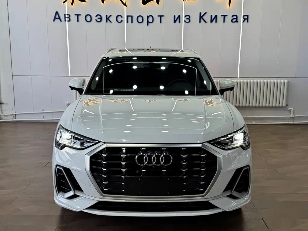 Audi Q3 2022 — фото 2