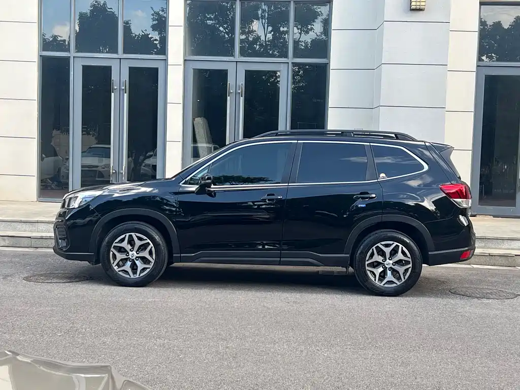Subaru Forester 2020 — фото 8
