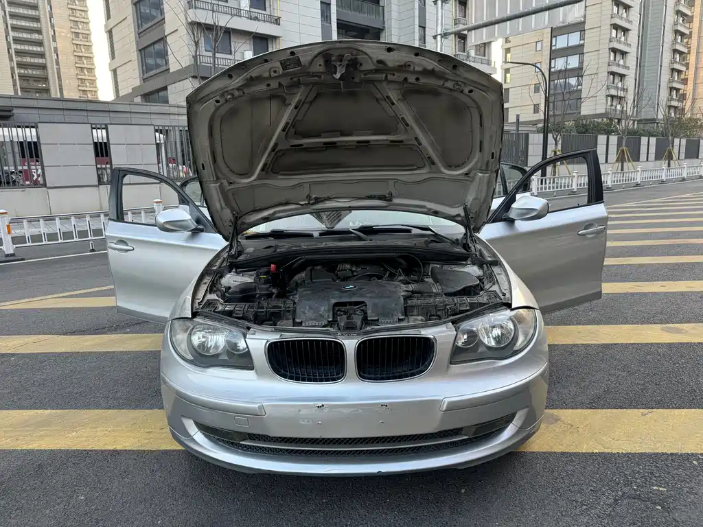 BMW 1 Series 2011 — фото 15