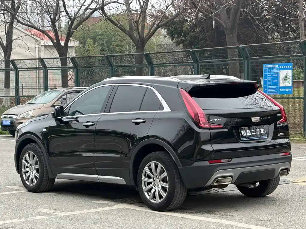 Cadillac XT4 2021 — фото 15