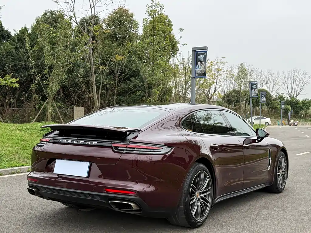 Porsche Panamera 2018 — фото 14