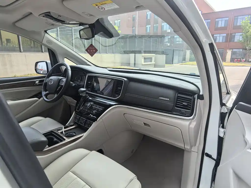 GAC Motor Trumpchi M8 2018 — фото 16