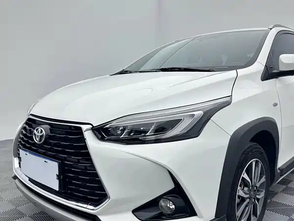 Toyota Yaris L 2022