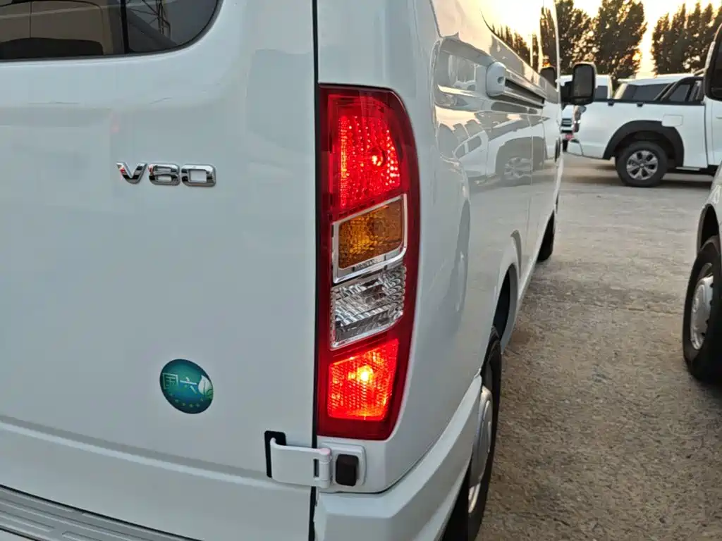 Maxus V80 2025 — фото 8