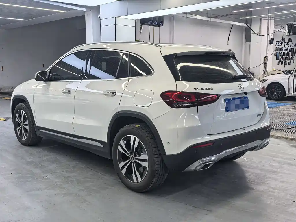 Mercedes-Benz GLA 2023 — фото 9