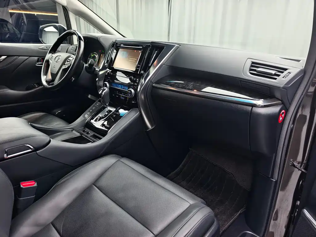 Toyota Vellfire 2019 — фото 15