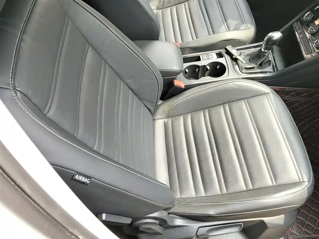 Volkswagen Touran 2017 — фото 25