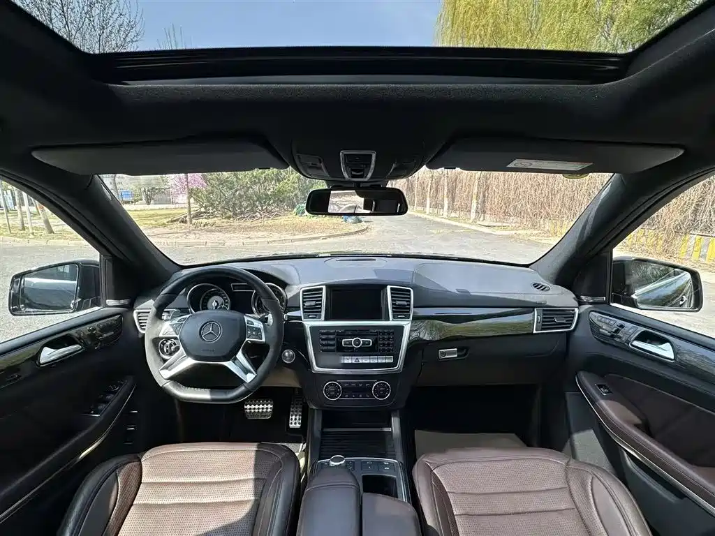 Mercedes-Benz GL-Class AMG 2015 — фото 9
