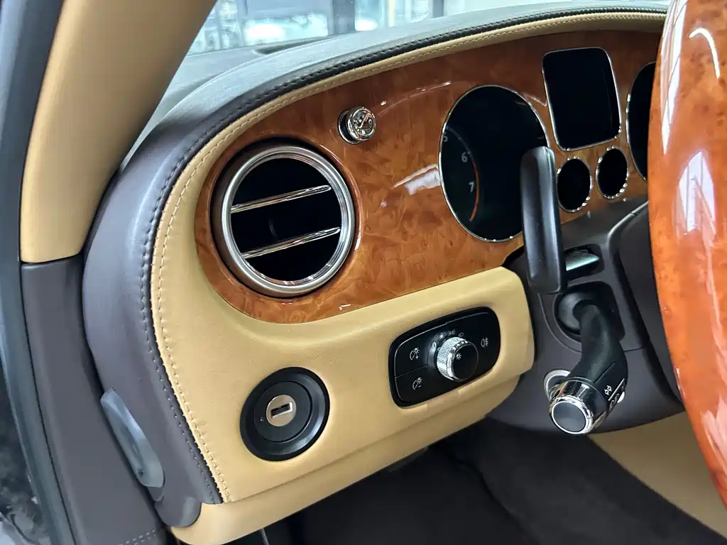 Bentley Flying Spur 2007 — фото 24