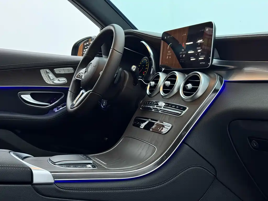 Mercedes-Benz GLC 2021 — фото 13
