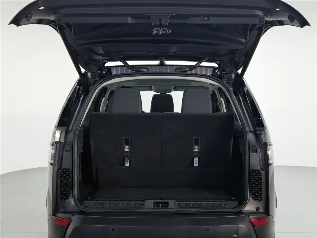 Land Rover Discovery 2019 — фото 16