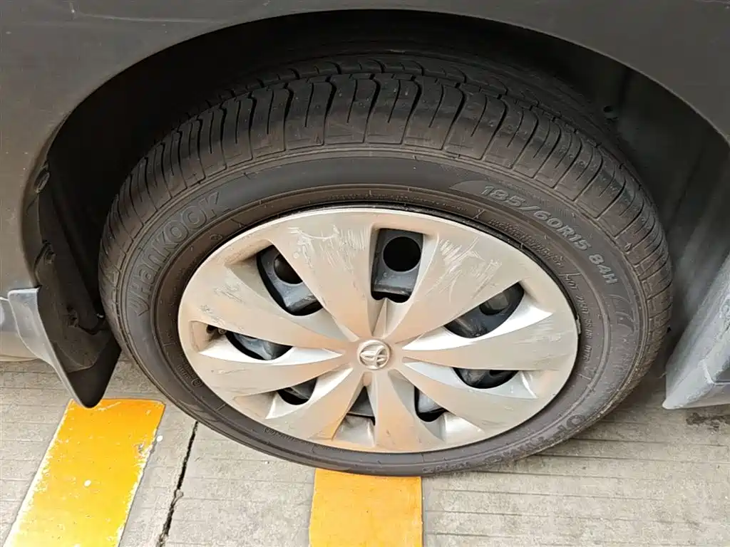 Toyota Yaris L 2020 — фото 14