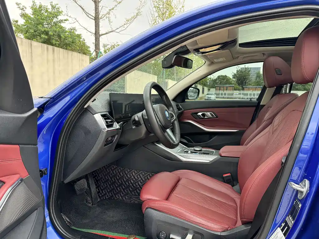 BMW i3 2022 — фото 11