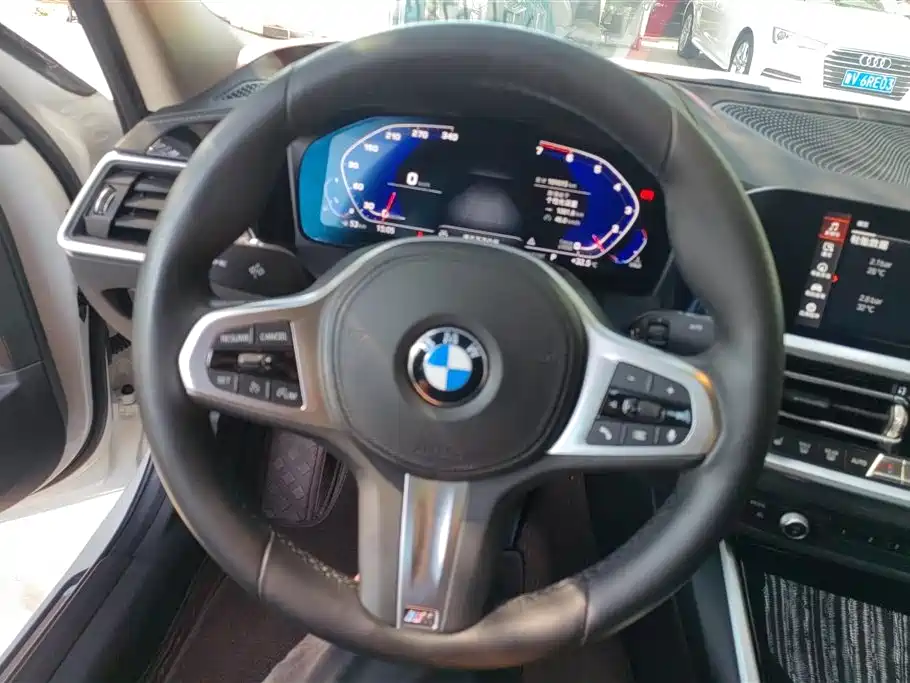 BMW 3 Series 2020 — фото 15