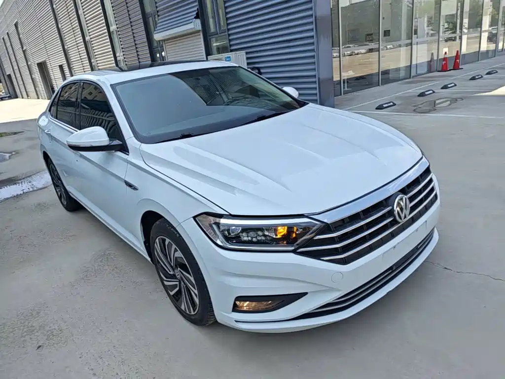 Volkswagen Sagitar 2022