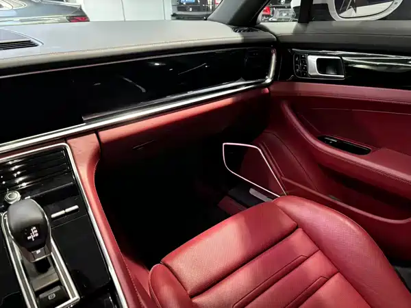 Porsche Panamera 2020