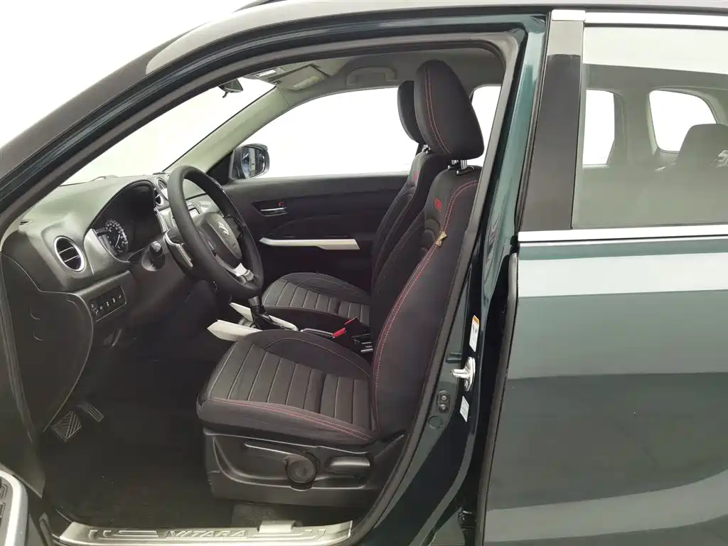 Suzuki Vitara 2017 — фото 10
