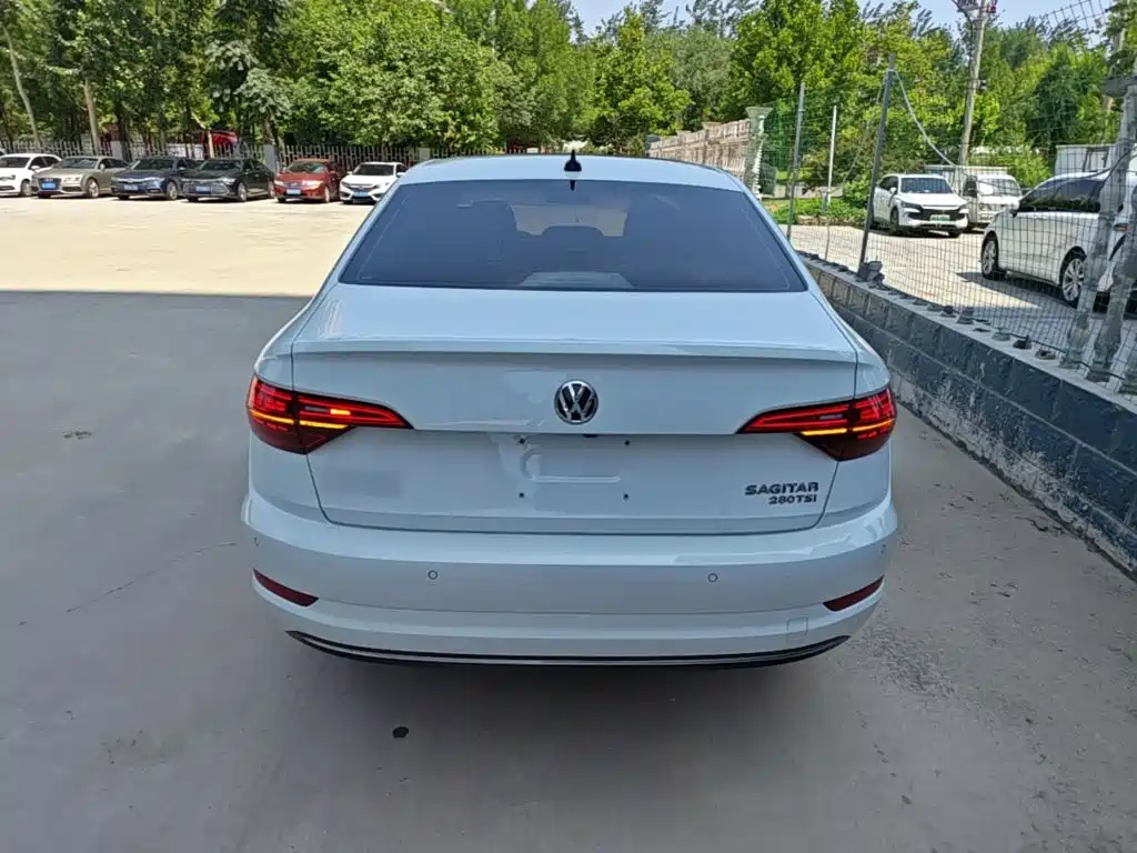 Volkswagen Sagitar 2022