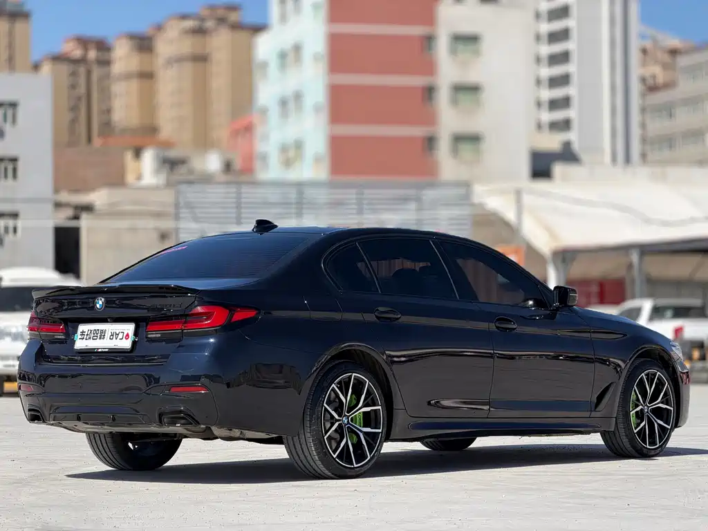 BMW 5 Series 2023 — фото 12