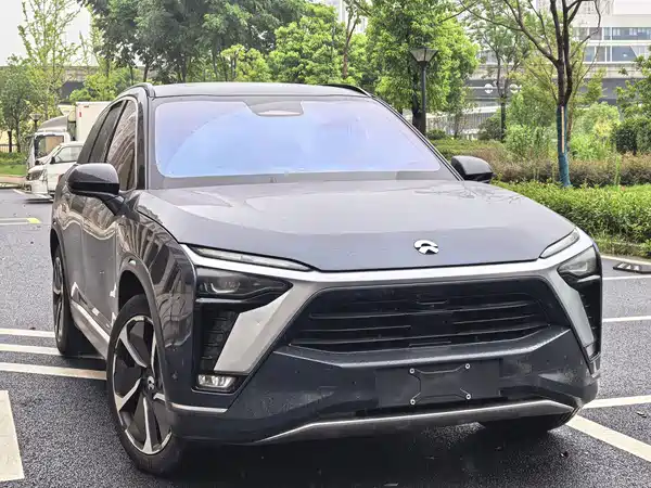 NIO ES8 2021