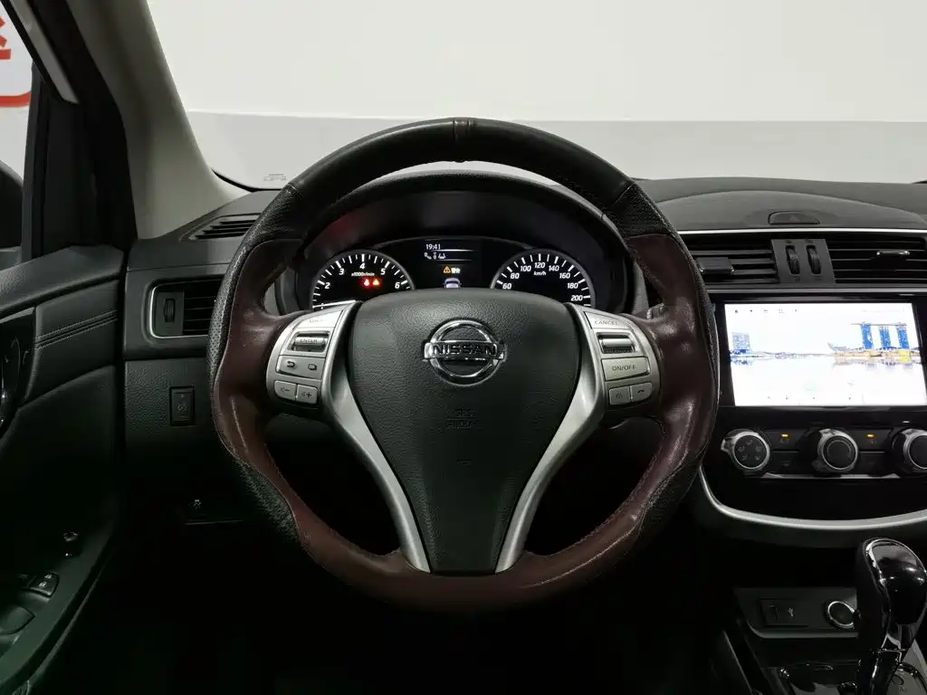 Nissan Tiida 2021 — фото 11