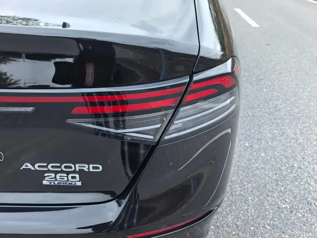 Honda Accord 2023 — фото 18