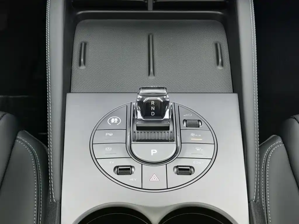 BYD Seal 06 2025 — фото 13