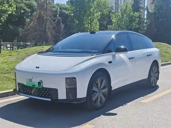 Li Auto i6 2025