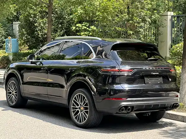 Porsche Cayenne 2022