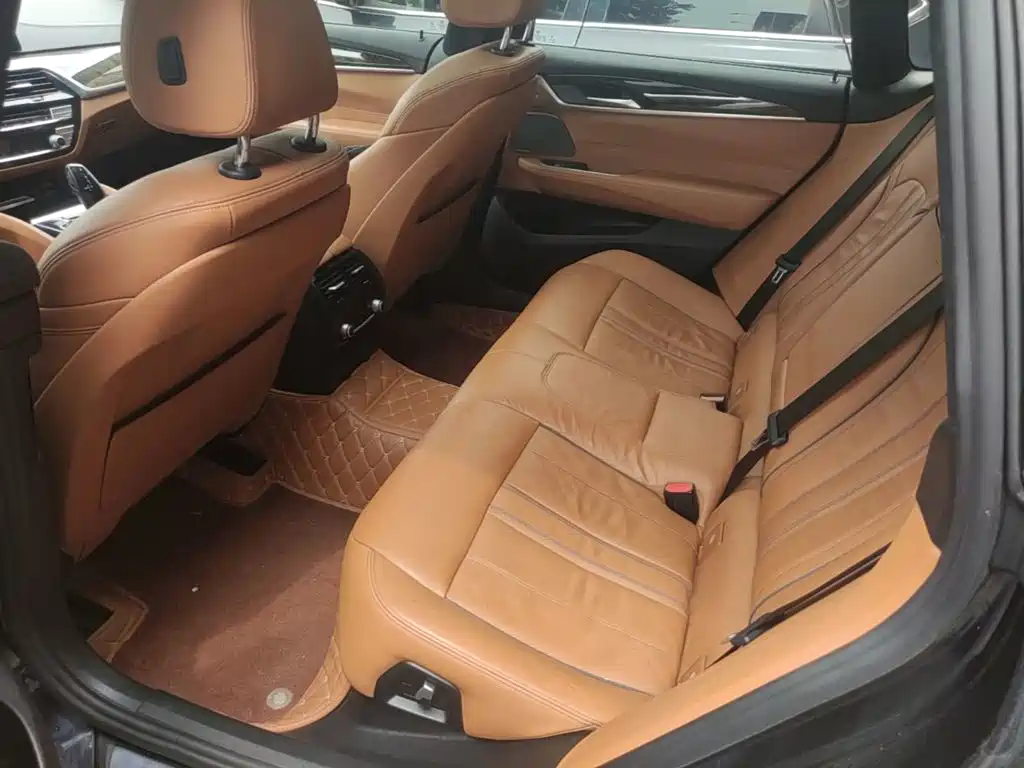 BMW 6 Series GT 2019 — фото 17