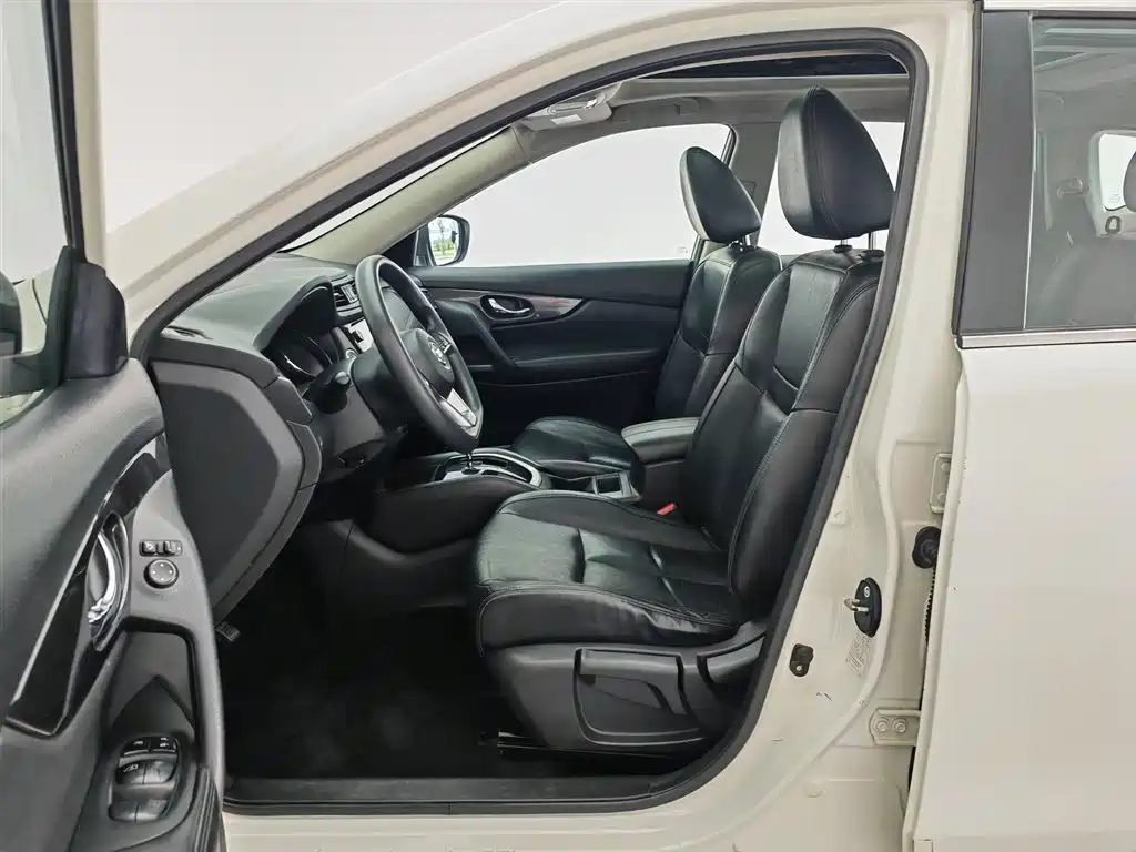 Nissan X-Trail 2017 — фото 10