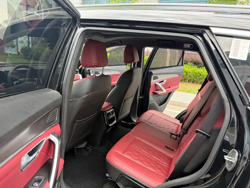 Jetour Jietu X70 PLUS 2025 — фото 10