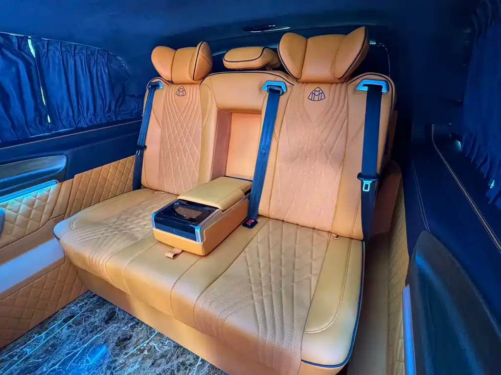Mercedes-Benz Vito 2022 — фото 13